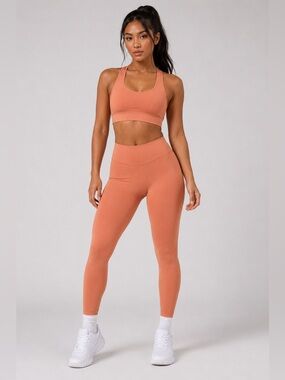 Gymshark x KK Fit Kendra & Kathryn Kakadu Scrunch Leggings Women’s Size L Peach
